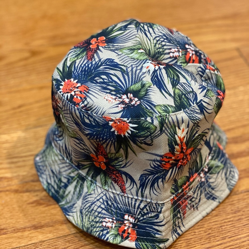 H&M Tropics Bucket Hat